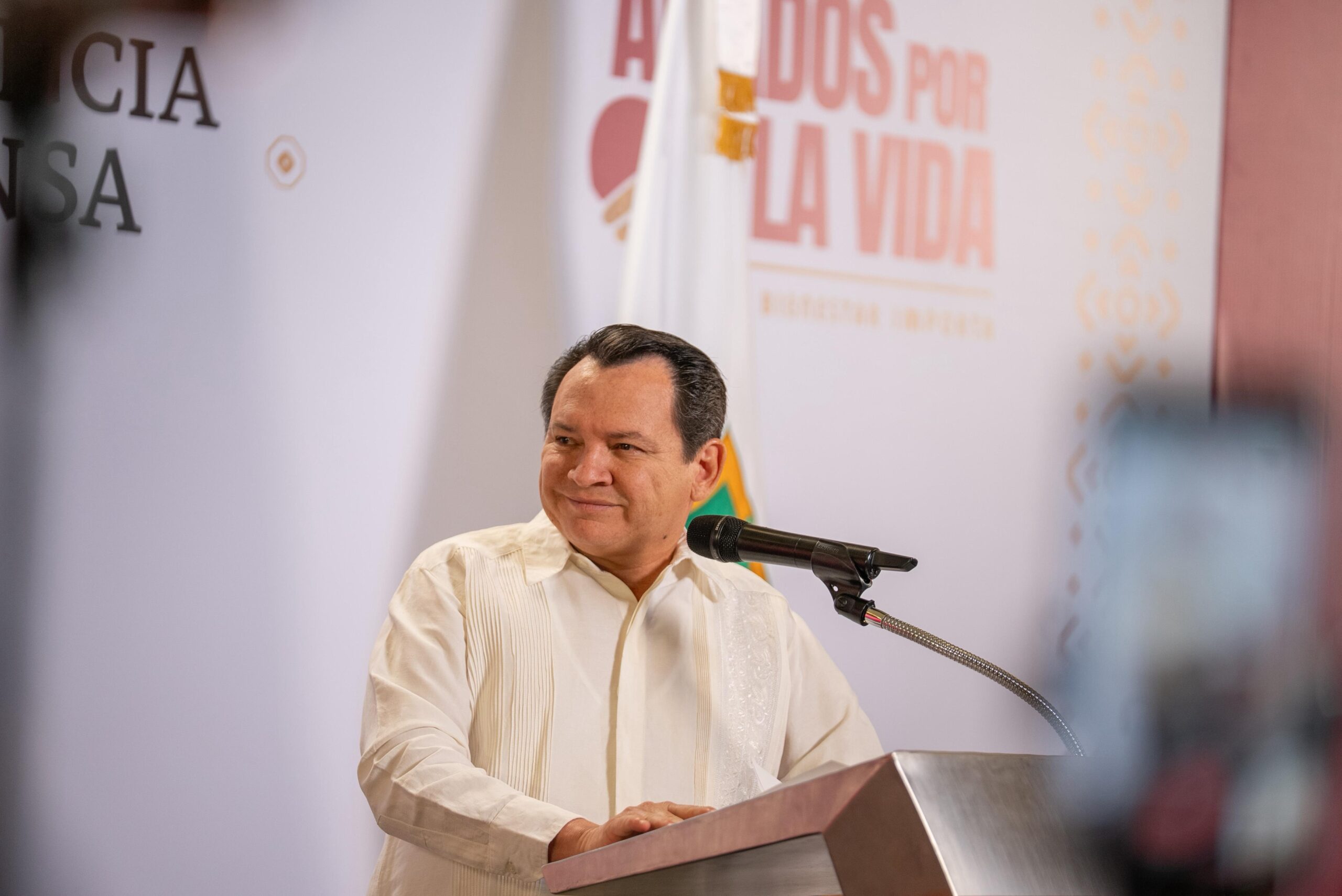 Gobernador Joaquín Díaz Mena destaca crecimiento económico con justicia y bienestar para las familias