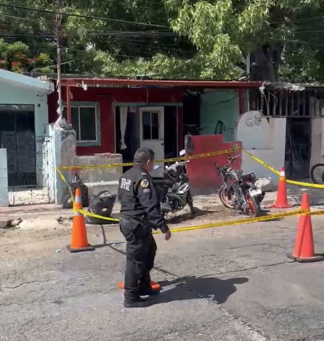 INVESTIGAN DAÑOS A UN PREDIO POR DETONACIONES DE ARMA DE FUEGO EN MÉRIDA