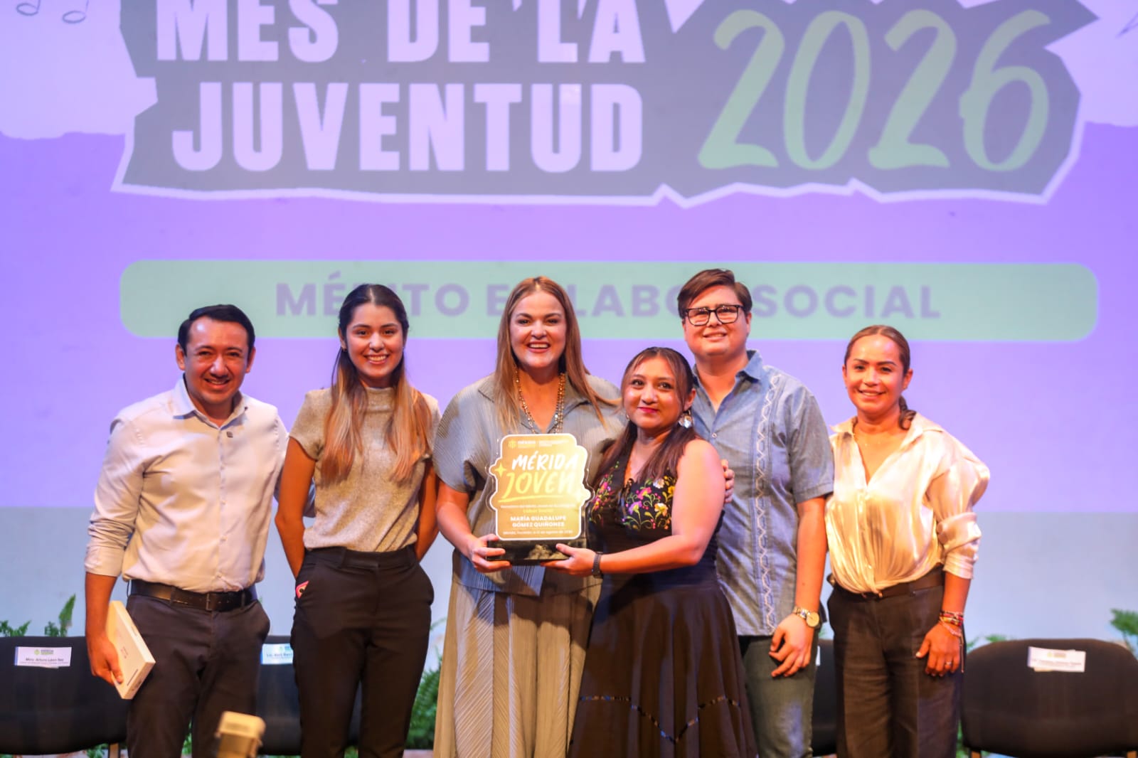 Cecilia Patrón reconoce el talento y liderazgo de las juventudes en Mérida
