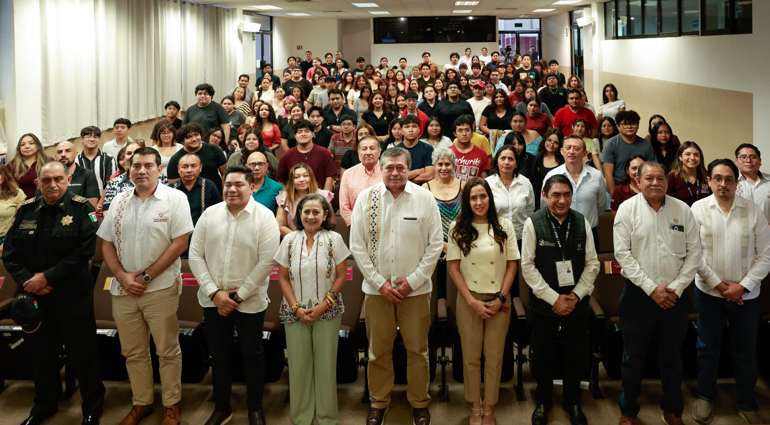 Inicia UNI VUEM para facilitar trámites estatales y federales a la comunidad universitaria