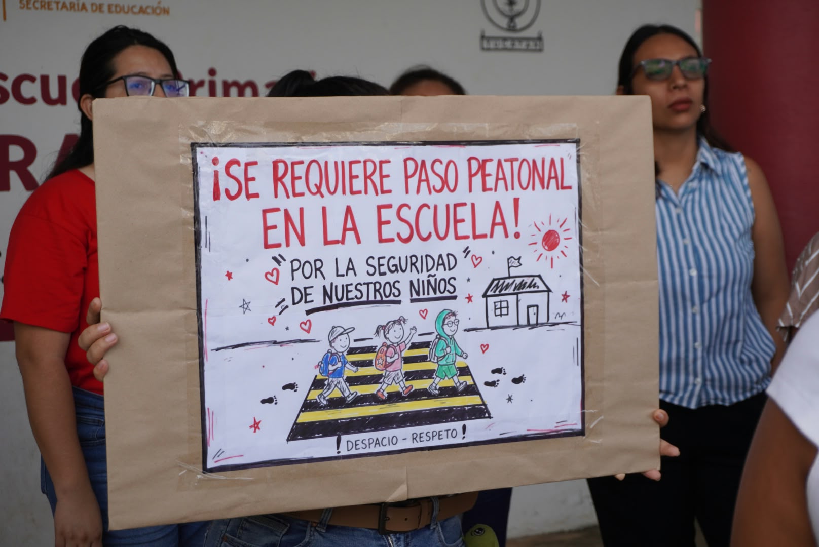 Larissa Acosta insiste para que se haga obligatoria la infraestructura peatonal en escuelas de Caucel