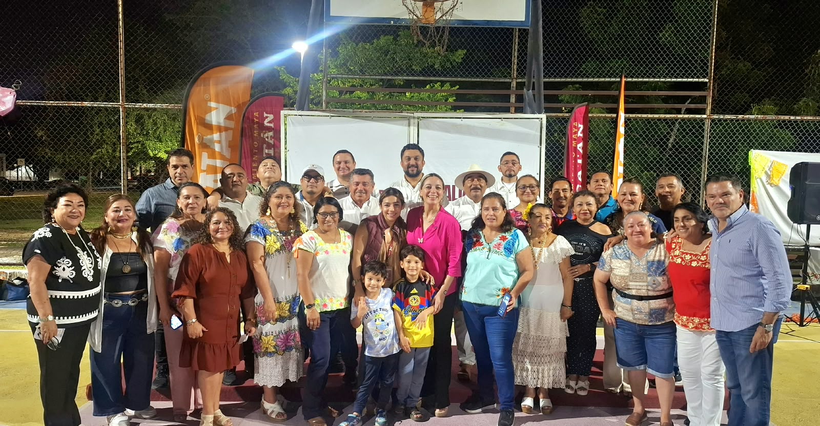 Acercan servicios gratuitos de salud a familias de Las Américas